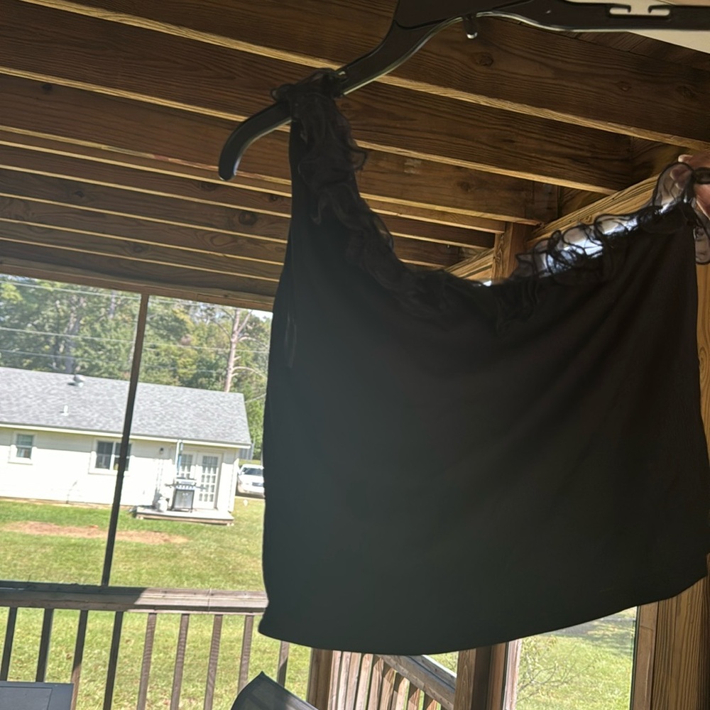 Asymmetrical tank with ruffles